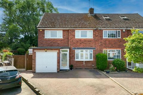 3 bed property, in Rushleigh Road, £399,950