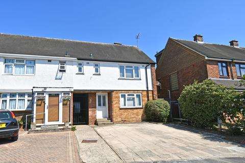 3 bed property, in Norris Rise, £460,000