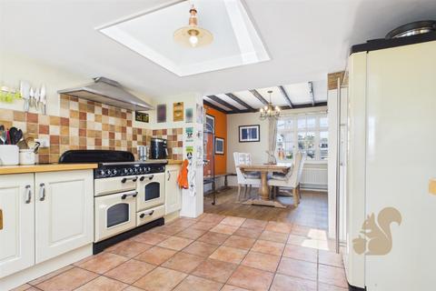 3 bed property, in London Road, £700,000