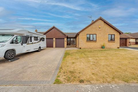 4 bed property, in Magdalen Close, £475,000