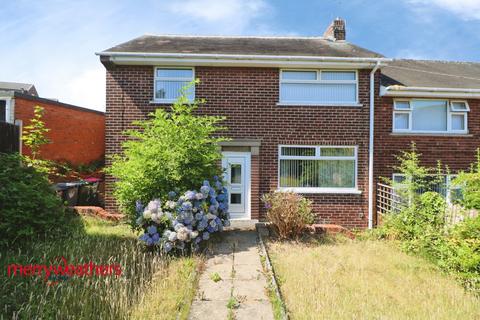 3 bed property, in Treefield Close, £140,000