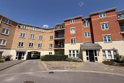 2 bed property, in Retort Close, £200,000