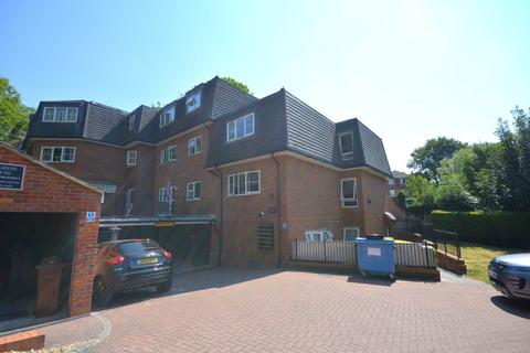 1 bed property, in Progress House, £245,000