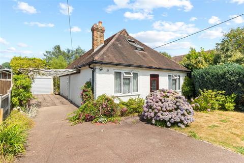 3 bed property, in Station Road, £425,000
