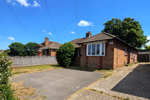3 bed property, in BLACKBROOK ROAD, £265,000