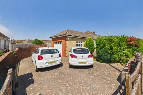 2 bed property, in Memorial Road, £500,000