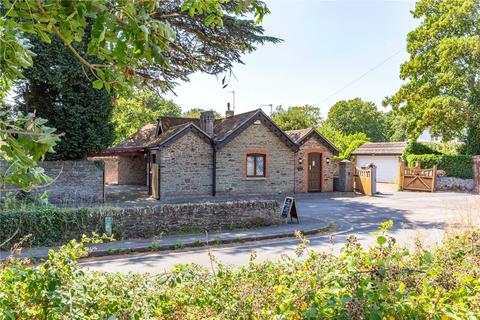 3 bed property, in Pearces Hill, £500,000