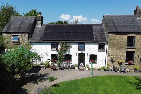 5 bed property, in Lawn Farm House Llantrisant Pontyclun CF72 8LQ, £795,000