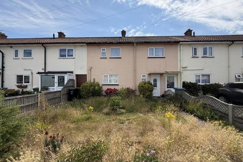 3 bed property, in Cornwall Road, £220,000
