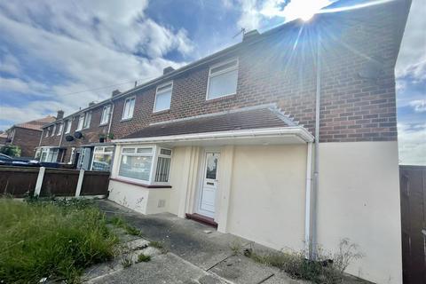 3 bed property, in Bransdale Road, £80,000