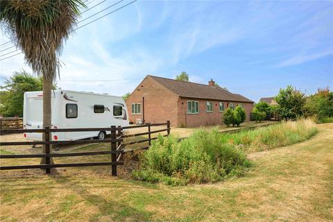 3 bed property, in Fen Road, £465,000