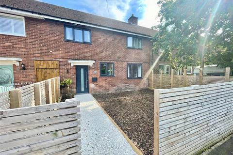 4 bed property, in Moss Acre Road, £199,950