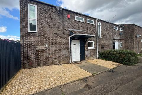 3 bed property, in Holdfield, £185,000