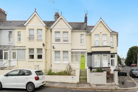 3 bed property, in Stangray Avenue, £280,000