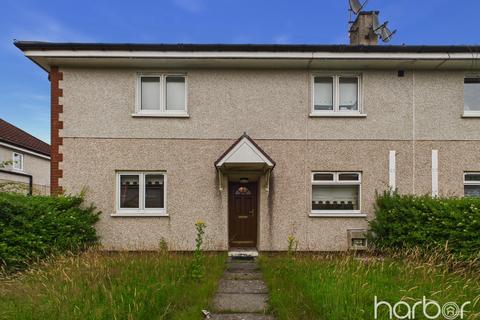 2 bed property, in Hermiston Avenue, £80,000