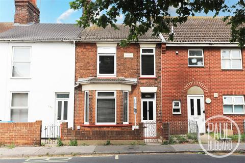 3 bed property, in St. Peters Street, £170,000