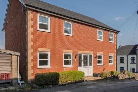 3 bed property, in Park Street, £330,000