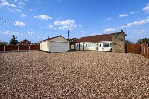 4 bed property, in West Avenue, £650,000