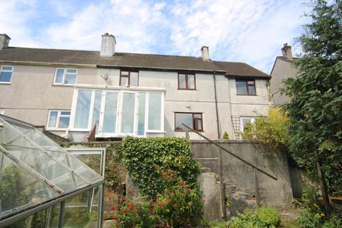 3 bed property, in Middle Dimson, £220,000
