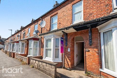 3 bed property, in Vernon Street, £130,000