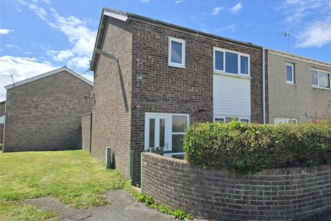 2 bed property, in Llys Tryfan, £135,000