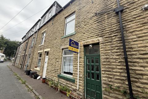 3 bed property, in Gledhill Street, £85,000