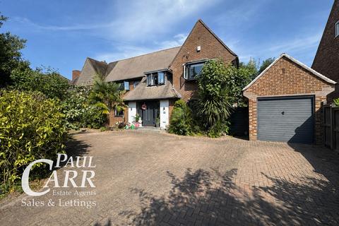 3 bed property, in Four Oaks Road, £850,000