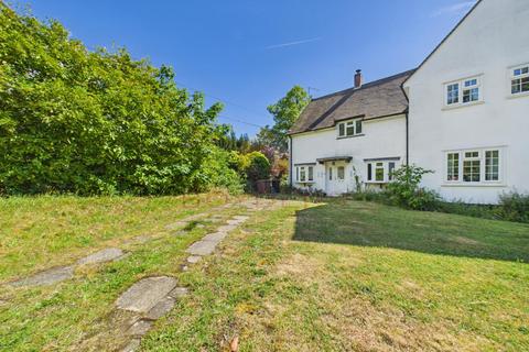 3 bed property, in Elm Green Lane, £400,000