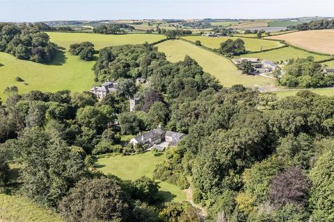 9 bed property, in Morval, £1,200,000