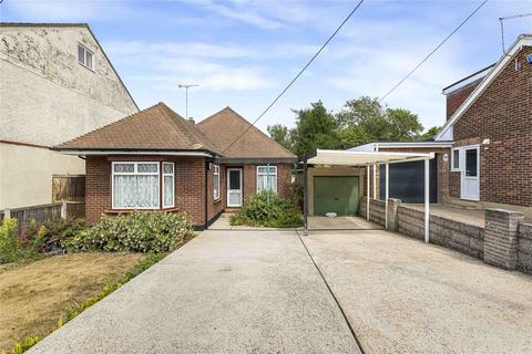 3 bed property, in Lynors Avenue, £450,000