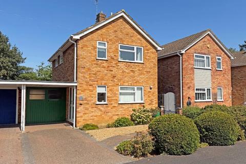3 bed property, in Thornleigh Drive, £240,000