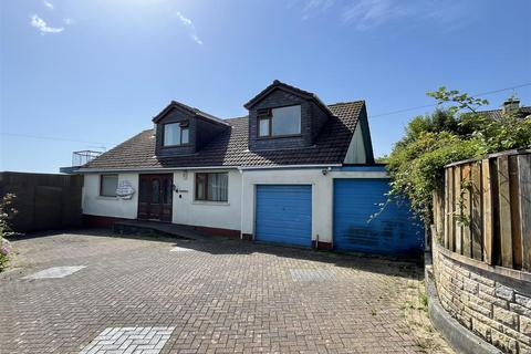 5 bed property, in Church Road, £450,000