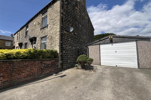 2 bed property, in Terry Road, £170,000