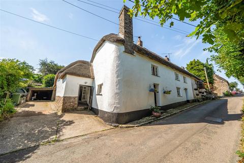4 bed property, in Chulmleigh, £395,000