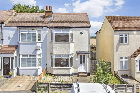 2 bed property, in Benets Road, £400,000