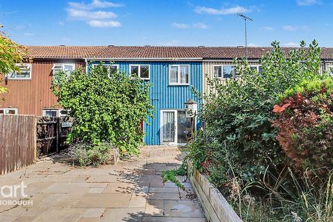 3 bed property, in Lythemere, £150,000