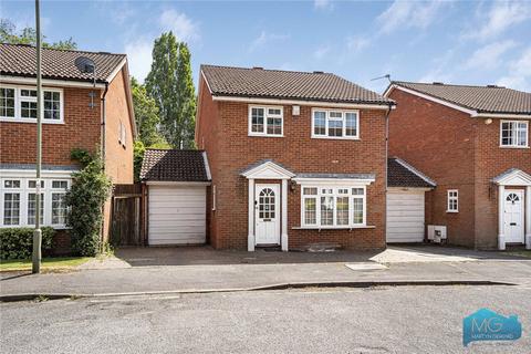 4 bed property, in Sandbrook Close, £875,000