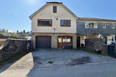 4 bed property, in Mill Tail, £425,000