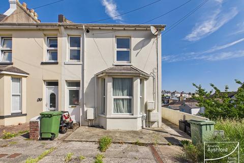 2 bed property, in Flat B, £75,000