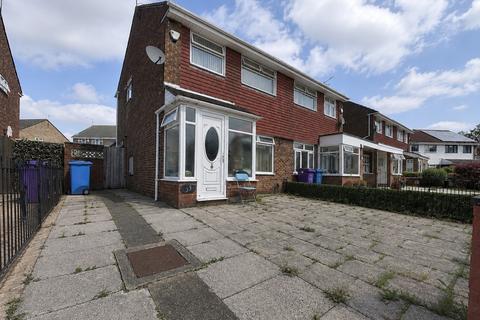 3 bed property, in Eastlake Avenue, £135,000