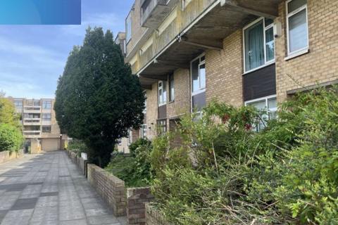 1 bed property, in 111 Waterloo Walk, £13,500