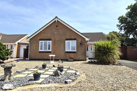 2 bed property, in Jellicoe Close, £339,000
