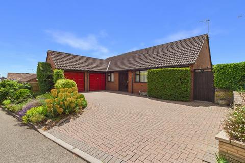 3 bed property, in Gig Bridge Lane, £550,000