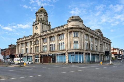 1 bed property, in Park Road, £41,950