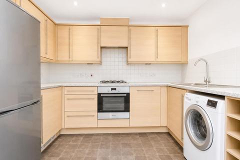 2 bed property, in Hepburn Court, £300,000