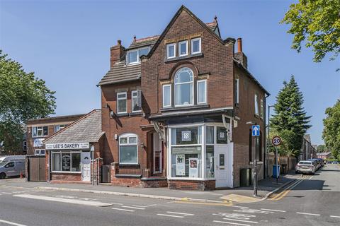 3 bed property, in St. Helens Road, £350,000