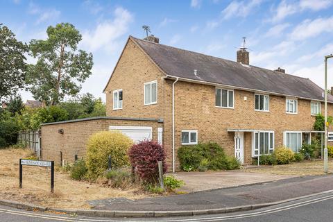 4 bed property, in Letcombe Avenue, £600,000