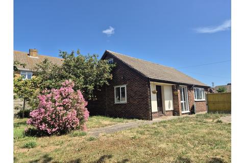 3 bed property, in Northwood Road, £260,000