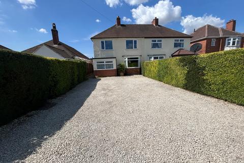 4 bed property, in Woodland Road, £330,000
