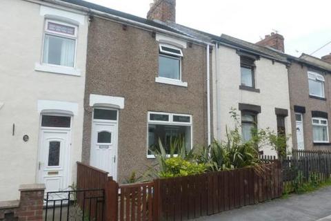 2 bed property, in Station Road West, £27,000